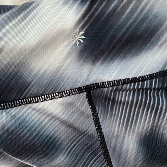 Athleta leggings with front inside hidden stash pocket. - Picture 10 of 11